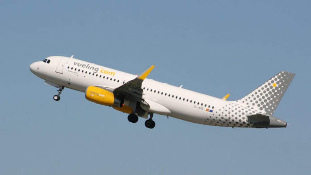 Испанский лоукостер Vueling запускает рейсы из Киева в Париж