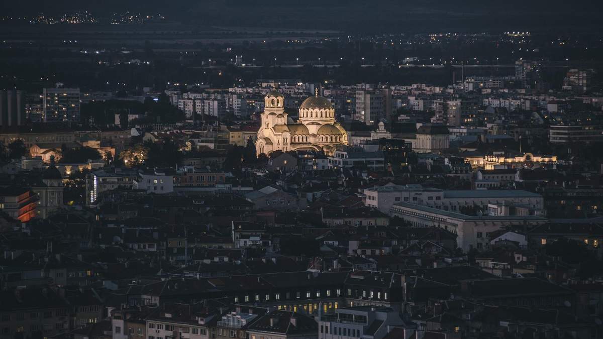 Смягченные условия, но не для украинцев: что известно об отдыхе в Болгарии - Travel