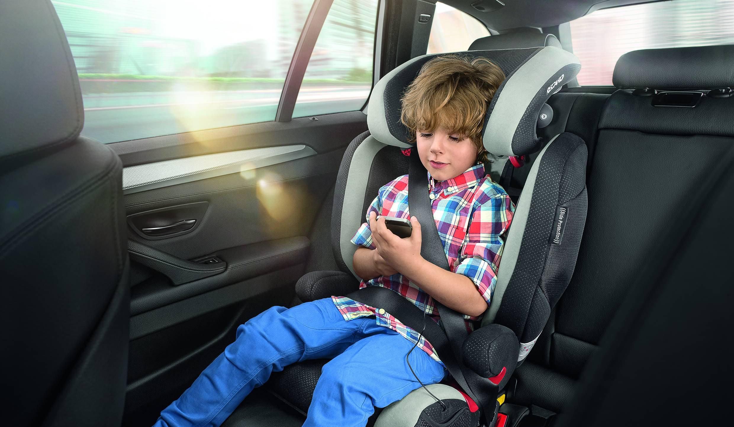 Подорож на автомобілі з дитиною: корисні поради батькам