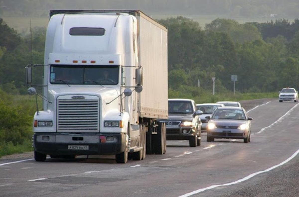 Ошибки водителей при обгоне грузовика Ошибки водителей при обгоне грузовика