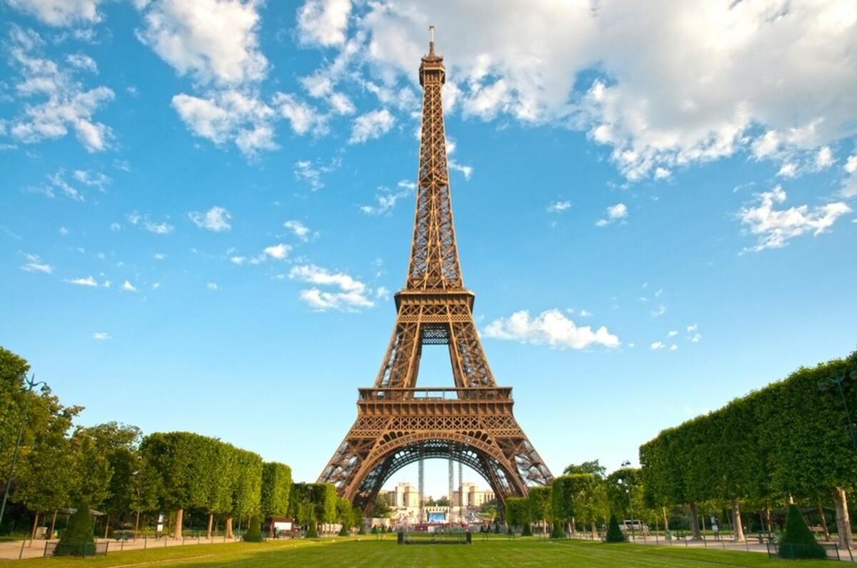 Ейфелева вежа: цікаві факти про архітектурний шедевр Франції