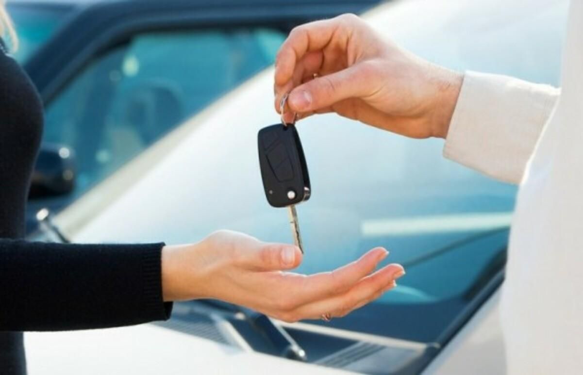 Як заощадити на оренді автомобіля за кордоном: поради мандрівнику Як заощадити на оренді автомобіля за кордоном: поради мандрівнику