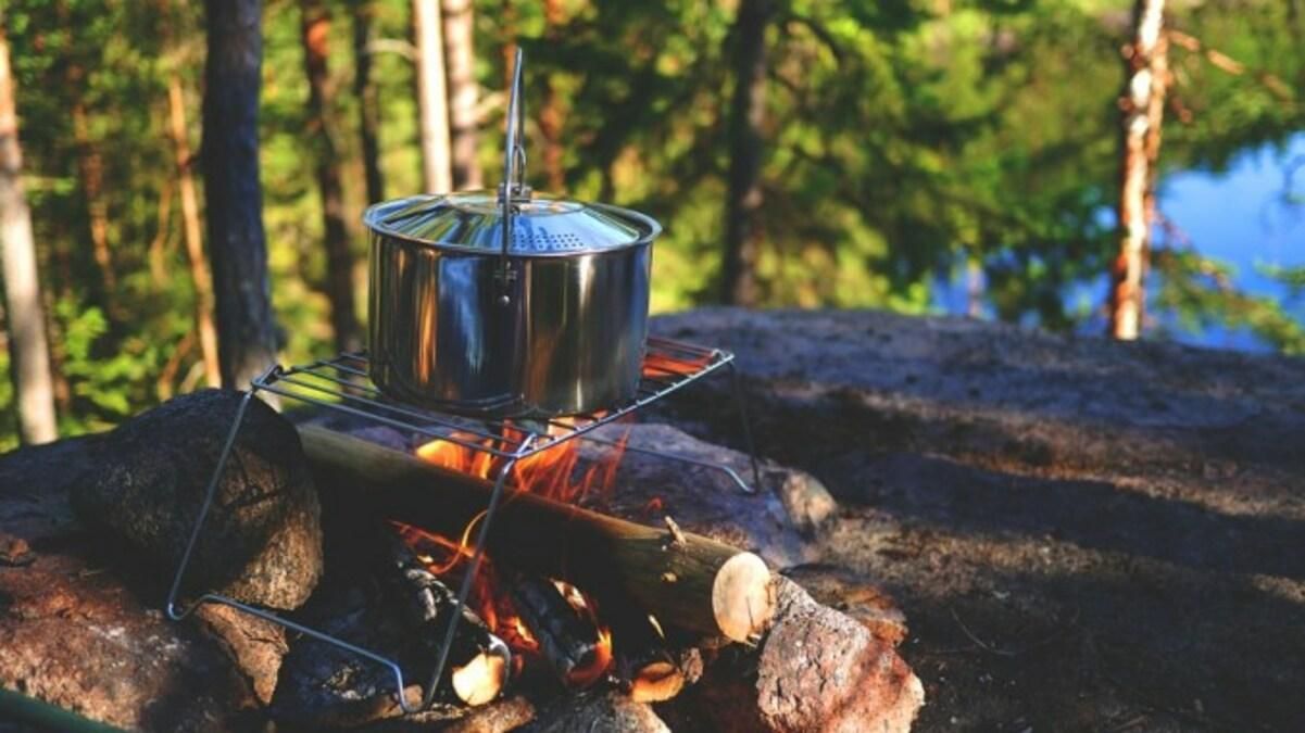 Їжа та посуд в поході: що взяти з собою в гори на всі випадки життя