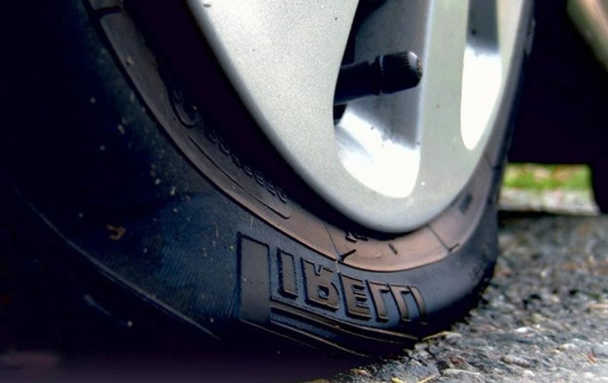 Як перевіряти шини перед далекою дорогою: поради водіям Як перевіряти шини перед далекою дорогою: поради водіям