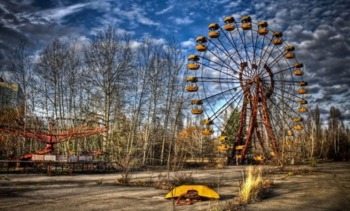 Екскурсія у Чорнобильську зону: як дістатися у місто-привид Прип'ять