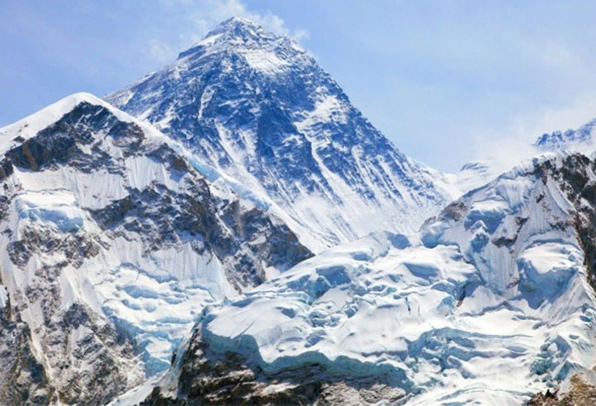Еверест виявився вищим майже на метр