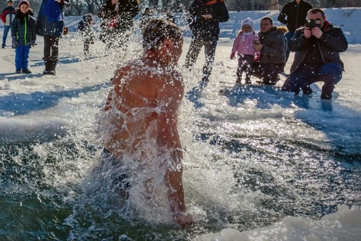 "Буковель" скасував водохресний Фестиваль моржів