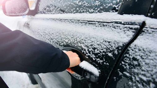 Як відчинити замерзлий автомобіль: актуальні поради, які зекономлять ваш час