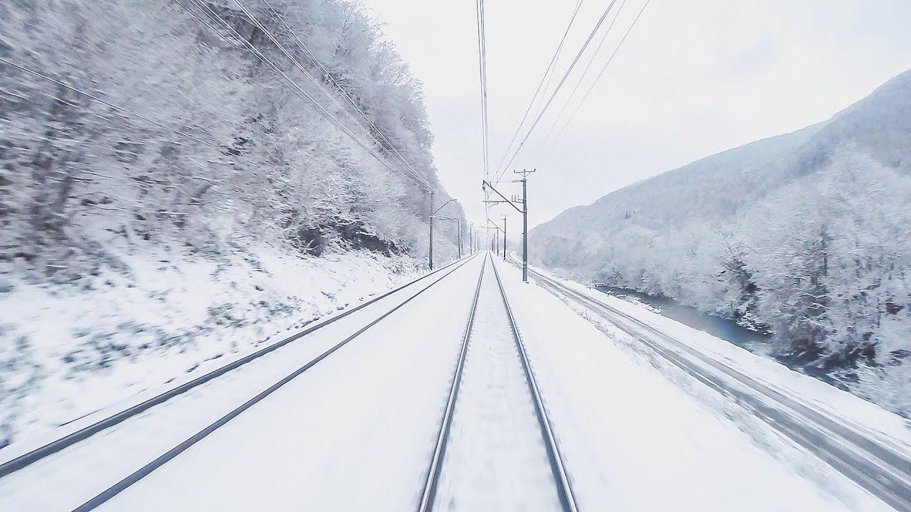 Засніжені Карпати з кабіни машиніста теплотяга Засніжені Карпати з кабіни машиніста теплотяга