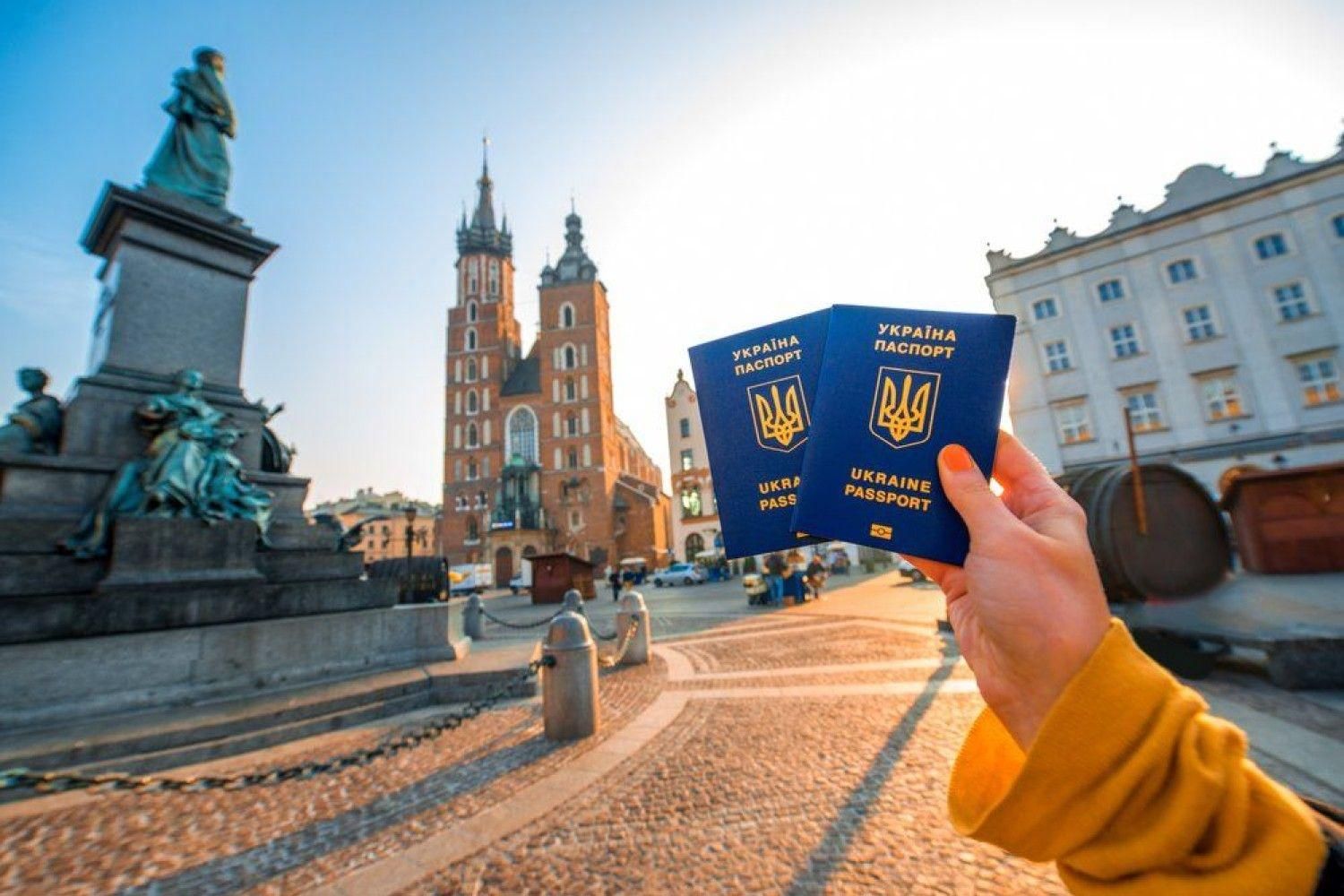 Украинцы не смогут въехать в Европу по безвизу еще несколько месяцев