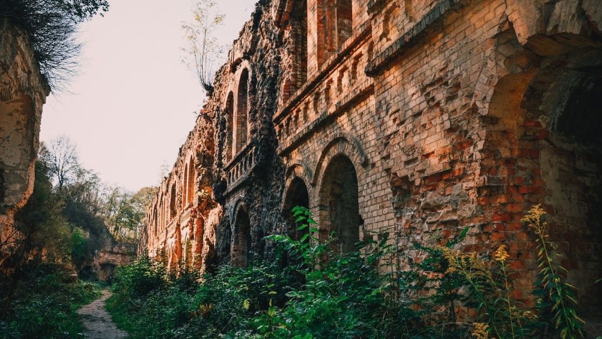 Таракановский форт: история и легенда одного из самых мистических мест в Украине Таракановский форт: история и легенда одного из самых мистических мест в Украине