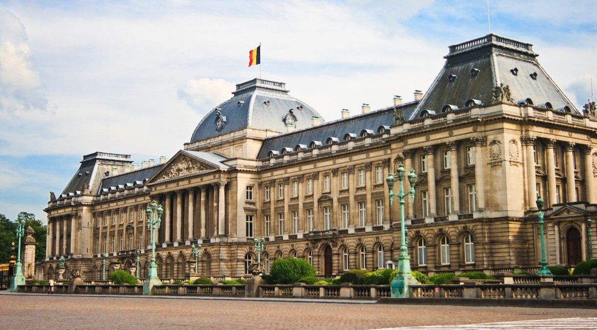 7 королевских дворцов Европы, которые поражают своим величием 7 королевских дворцов Европы, которые поражают своим величием