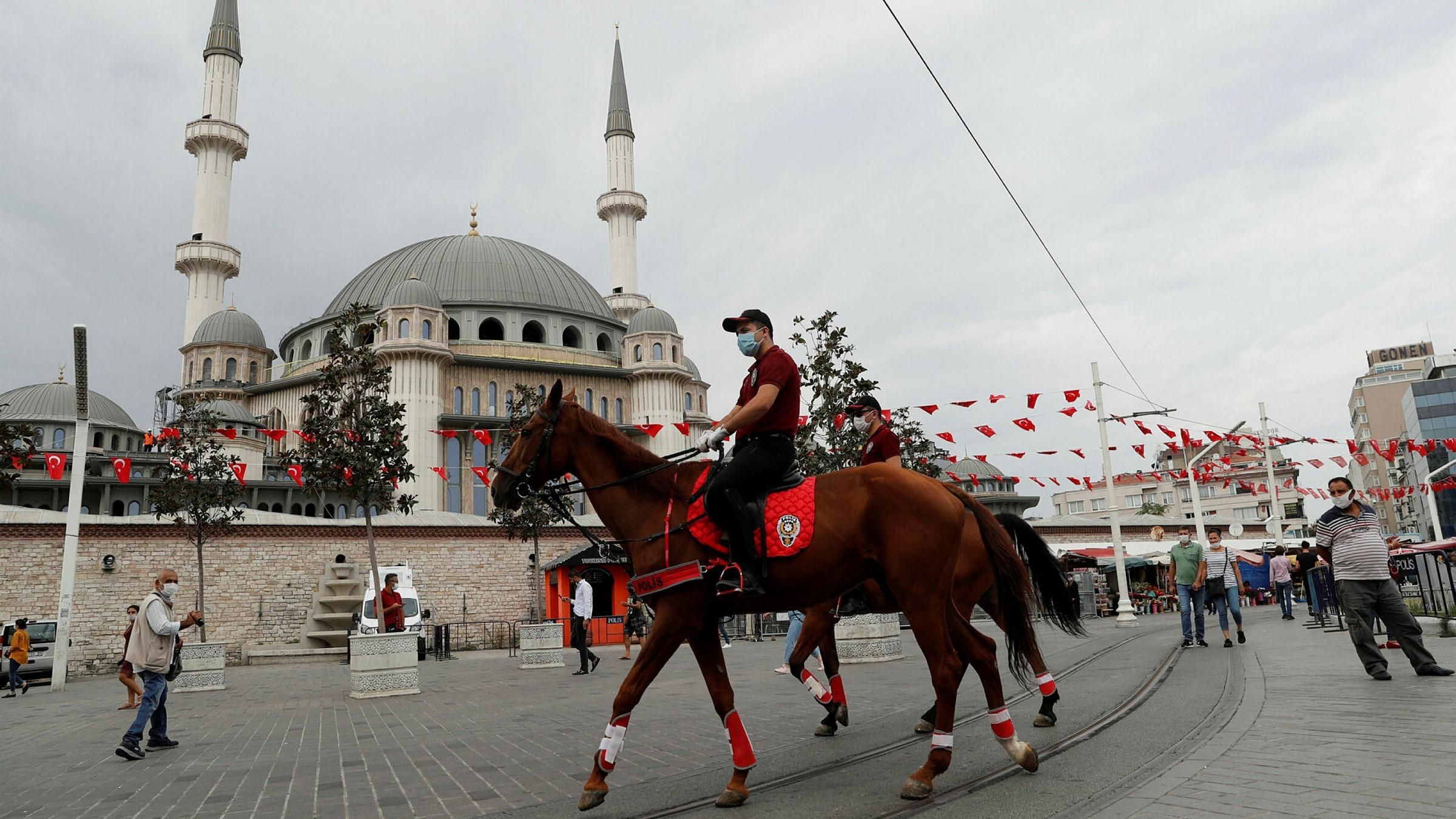 Туреччина послаблює карантин: які обмеження залишаються 