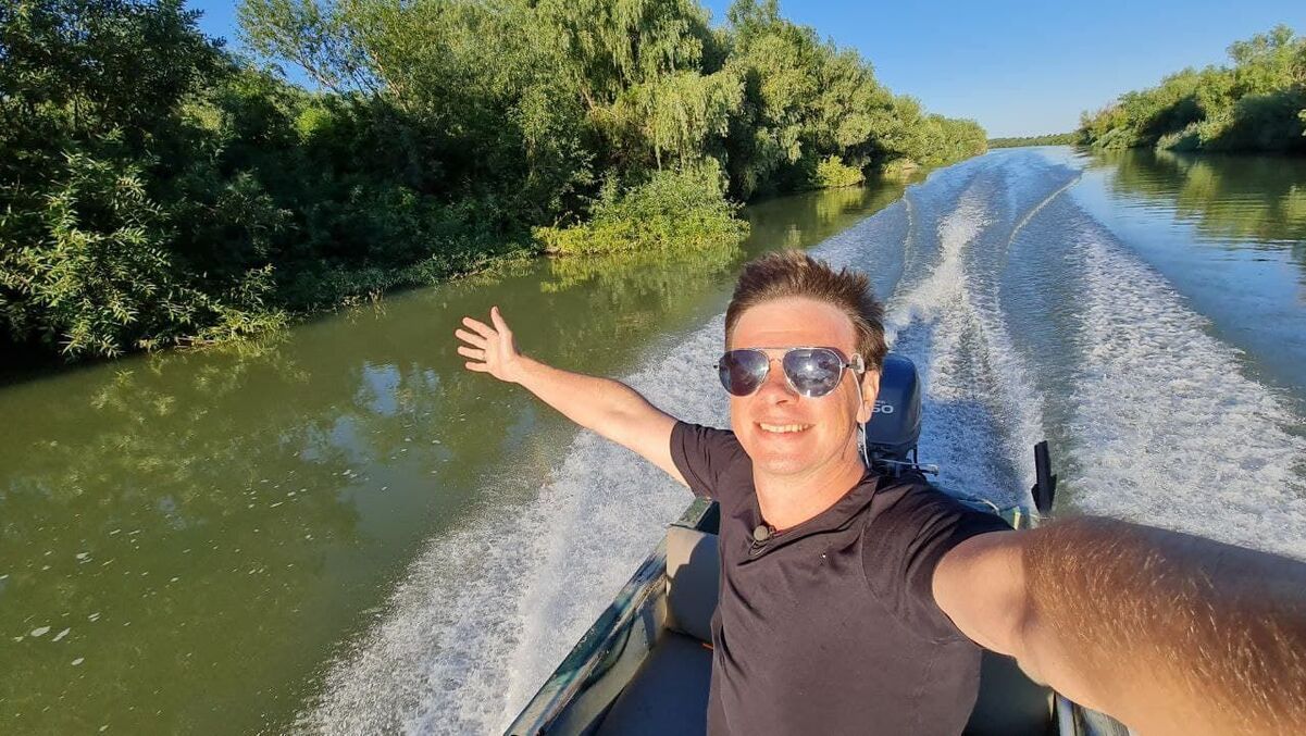 Комаров приготовил крокодилий суп и показал Змеиный остров: новый выпуск "Путешествуй Украиной" Комаров приготовил крокодилий суп и показал Змеиный остров: новый выпуск "Путешествуй Украиной"