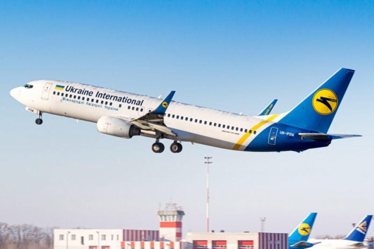 МАУ відновлює польоти з Києва до Варшави