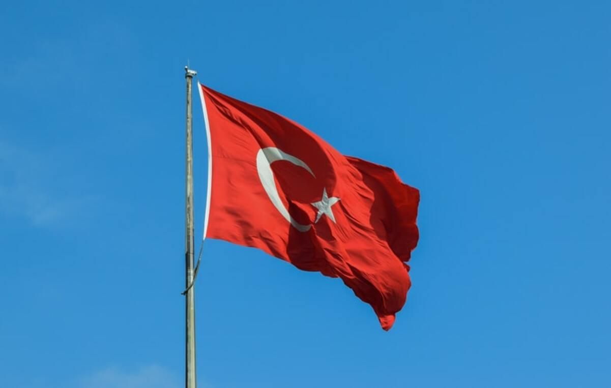 Туреччина знову вимагатиме ПЛР-тести від українських туристів