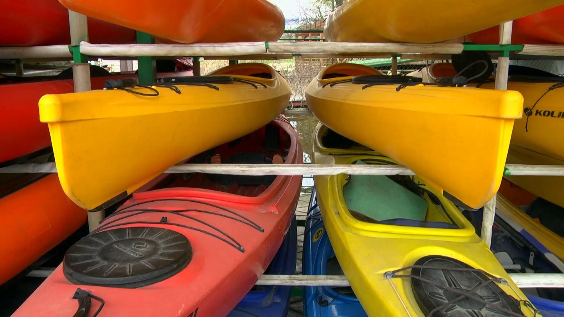 Спуск на каяках чи піший туризм: як готуватися до активного відпочинку Спуск на каяках чи піший туризм: як готуватися до активного відпочинку