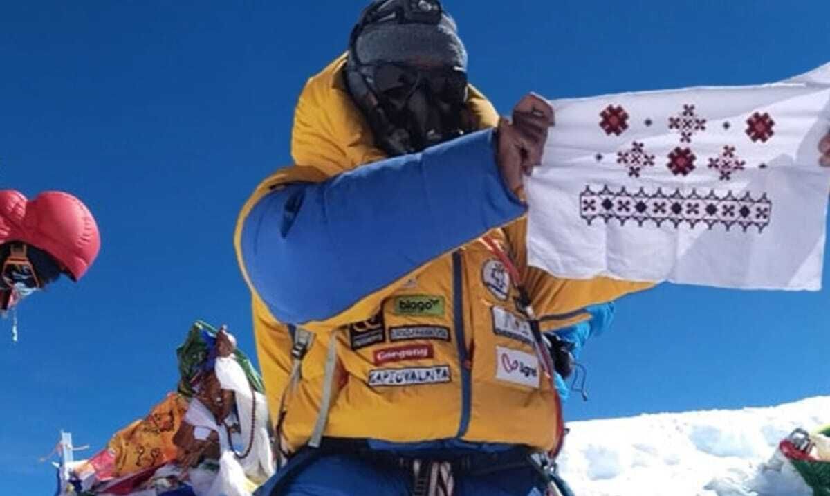  Альпіністка Мохнацька зізналася у підробці фото з вершини Евересту 