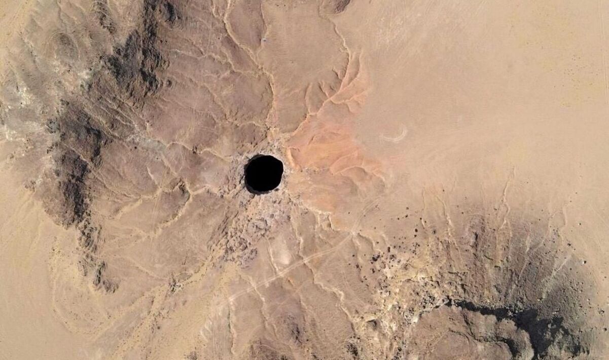 В мережі з'явилося відео таємничого Колодязя пекла в Ємені В мережі з'явилося відео таємничого Колодязя пекла в Ємені