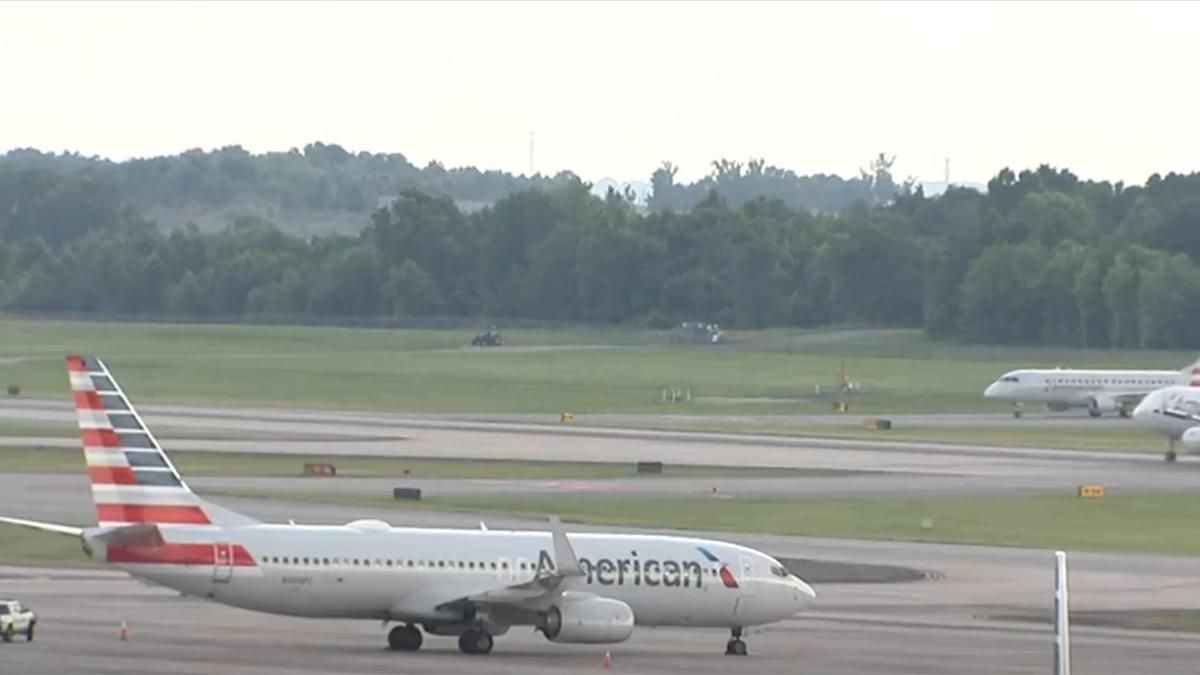 Старшокласники зірвали рейс на Багами: вони відмовилися вдягнути маски Старшокласники зірвали рейс на Багами: вони відмовилися вдягнути маски