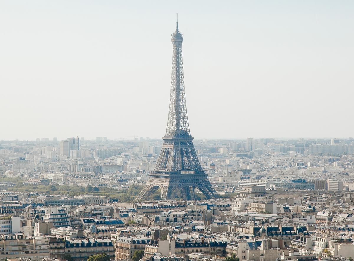 Эйфелева башня в прижим открывается для туристов с 16.07.21 Эйфелева башня в прижим открывается для туристов с 16.07.21