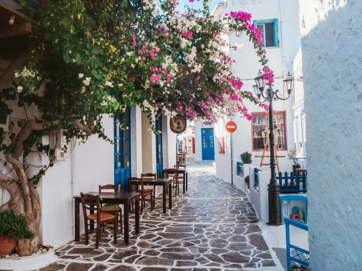 Греція вводить нові обмеження на двох туристичних островах