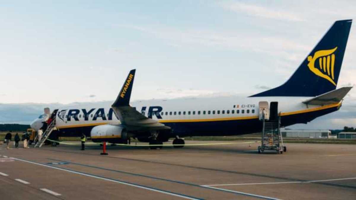 Ryanair влаштував акцію, за якою другий квиток йде за пів ціни