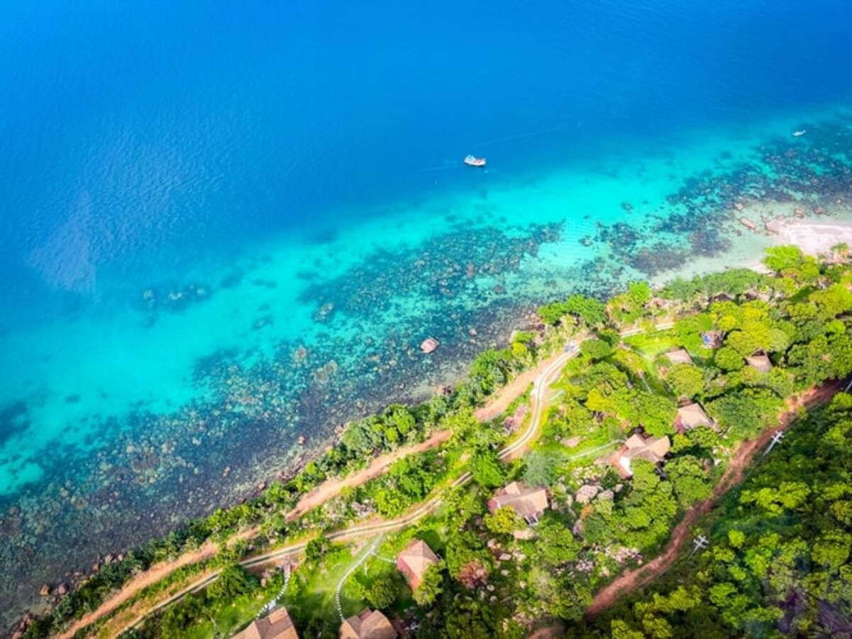Ще один курортний острів відкриється для іноземних туристів: які умови в'їзду - Travel