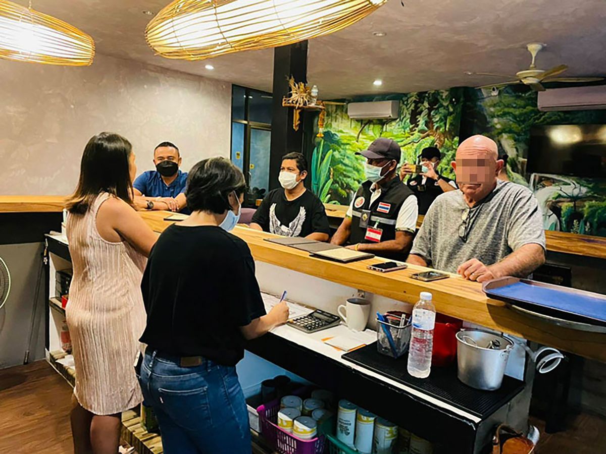 Чашка кофе как прикрытие: в Таиланде разоблачили подпольную вечеринку и арестовали участников - Travel Чашка кофе как прикрытие: в Таиланде разоблачили подпольную вечеринку и арестовали участников - Travel