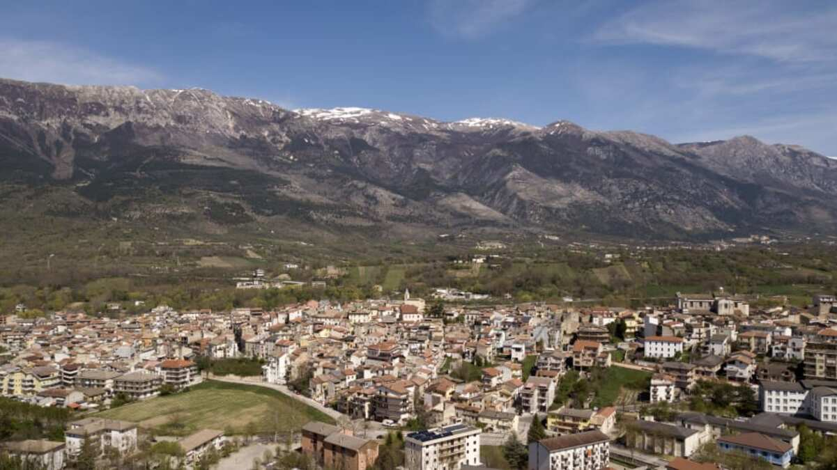 В Италии снова продают дома за 1 евро: что нужно знать о распродаже - Travel В Италии снова продают дома за 1 евро: что нужно знать о распродаже - Travel