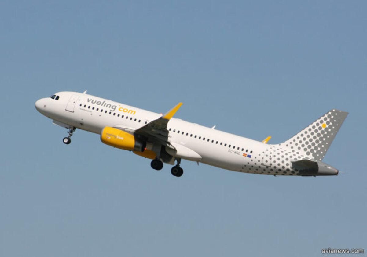  Іспанський лоукостер Vueling запускає рейси з Києва до Парижа
