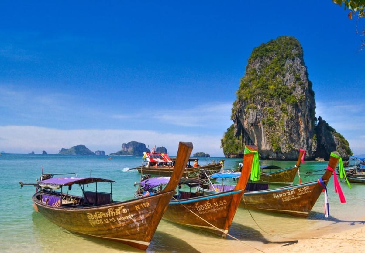 Таїланд відкриє для іноземних мандрівників 17 провінцій