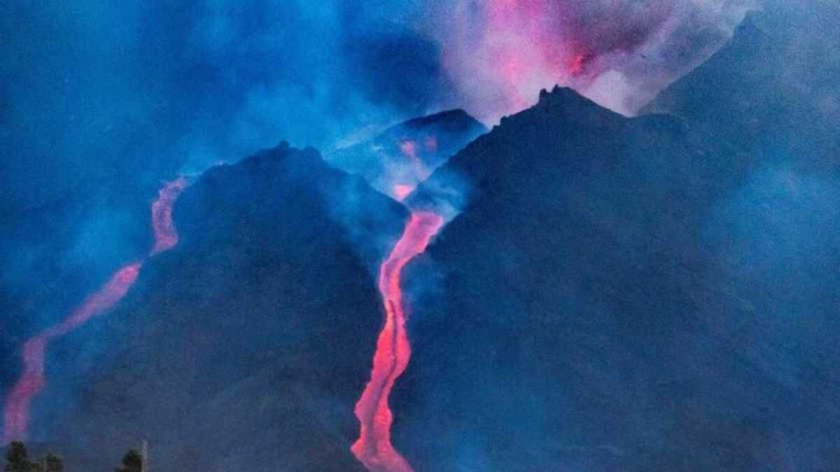 Виверження вулкану на Канарах продовжується: моторошне відео з дронів, зняте зблизька - Travel