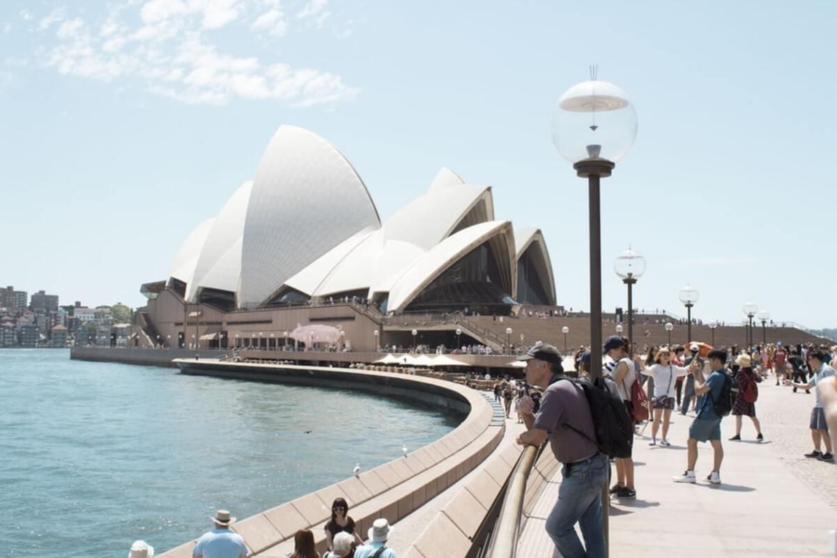 Австралия впервые с 2020 года откроется для иностранцев