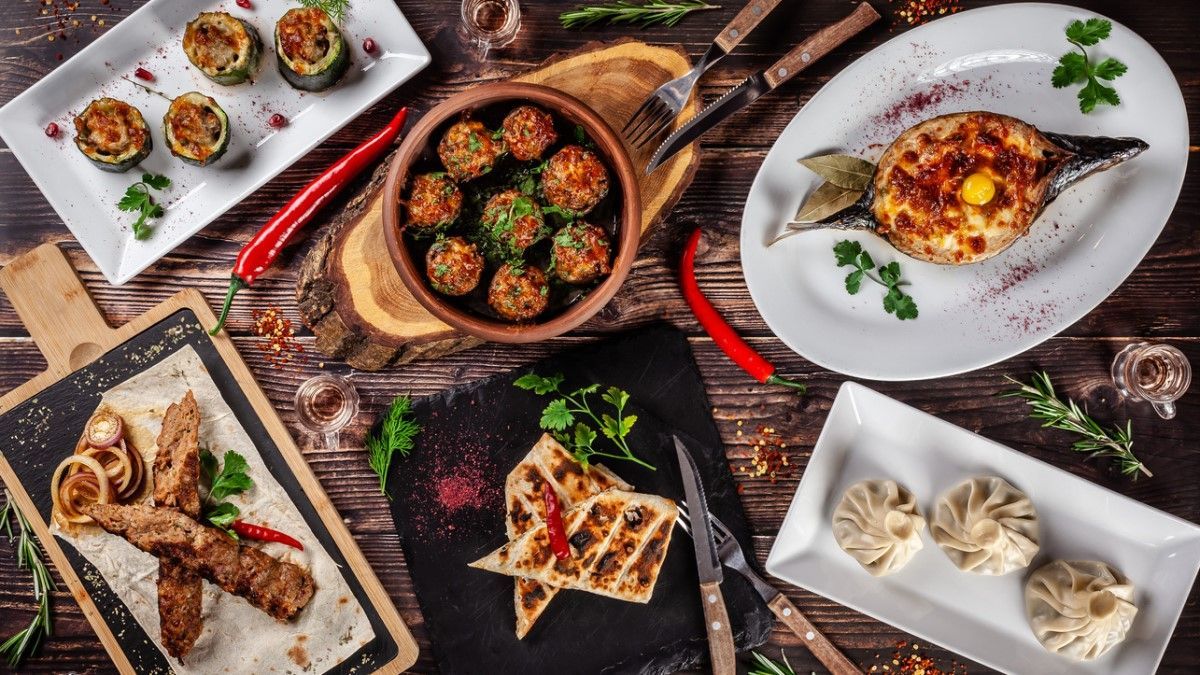 Застілля по-грузинськи: особливості культури, яка надихає весь світ - Грузія новини - Travel Застілля по-грузинськи: особливості культури, яка надихає весь світ - Грузія новини - Travel