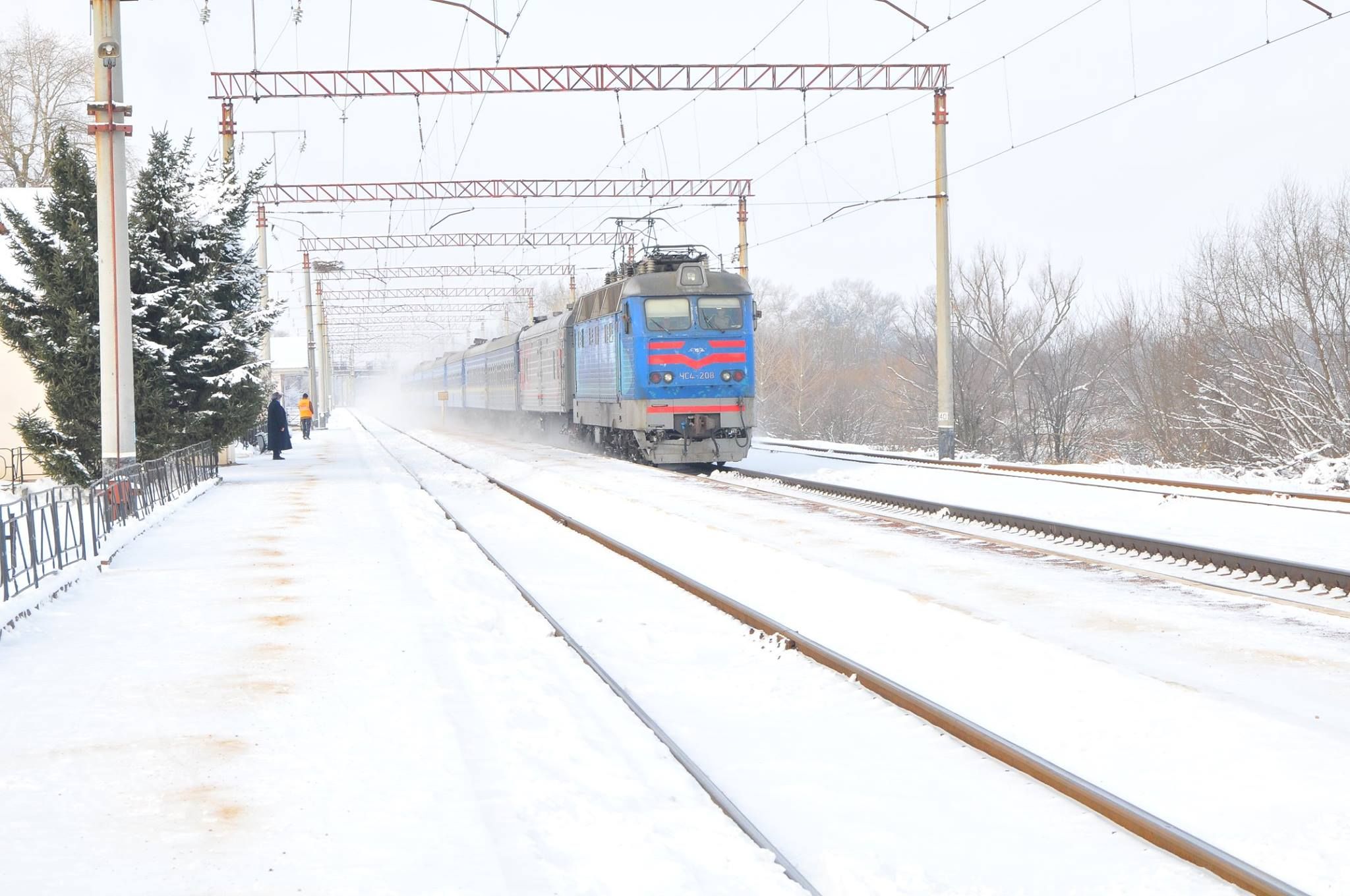 Укрзализныця добавила еще 9 поездов на новогодние праздники: перечень и график