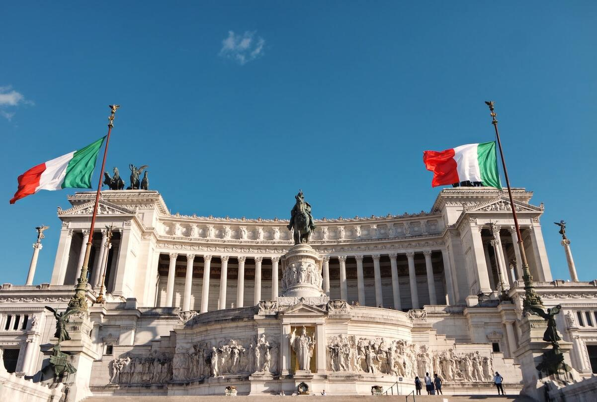 Тест обов'язковий навіть для вакцинованих туристів: Італія посилила правила в'їзду - Travel