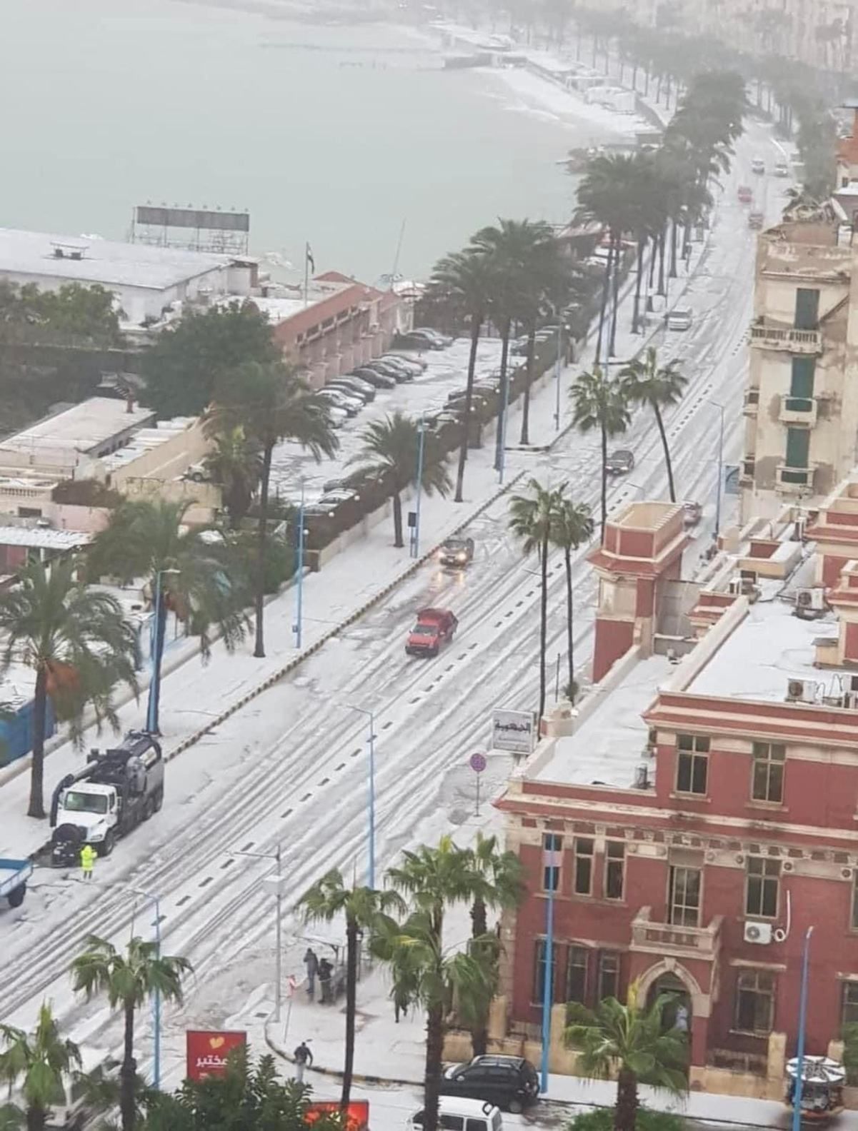 В Єгипті випав сніг: у мережі з'явилося відео засніжених вулиць - Travel