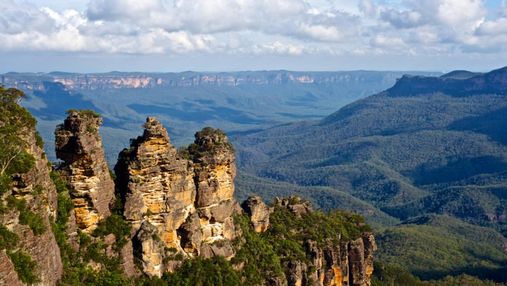 Дешевле дома: в Австралии продают пейзажную гору Маунт-Халлен – стоимость