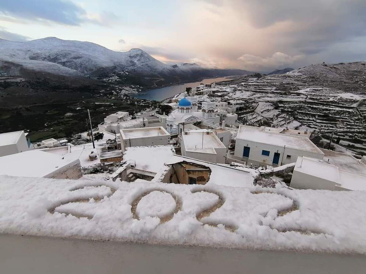 Острови Греції засипало снігом: у мережі з'явилися фото та відео засніжених локацій - 24 января 2022 - Travel