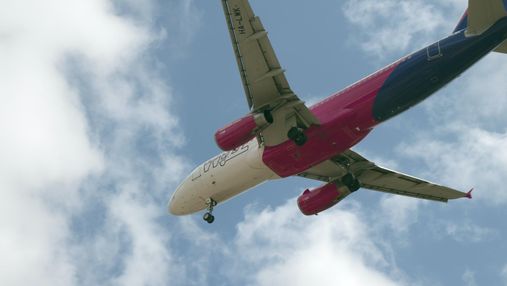 Дочерняя авиакомпания Wizz Air отменила популярный рейс из Одессы: что известно