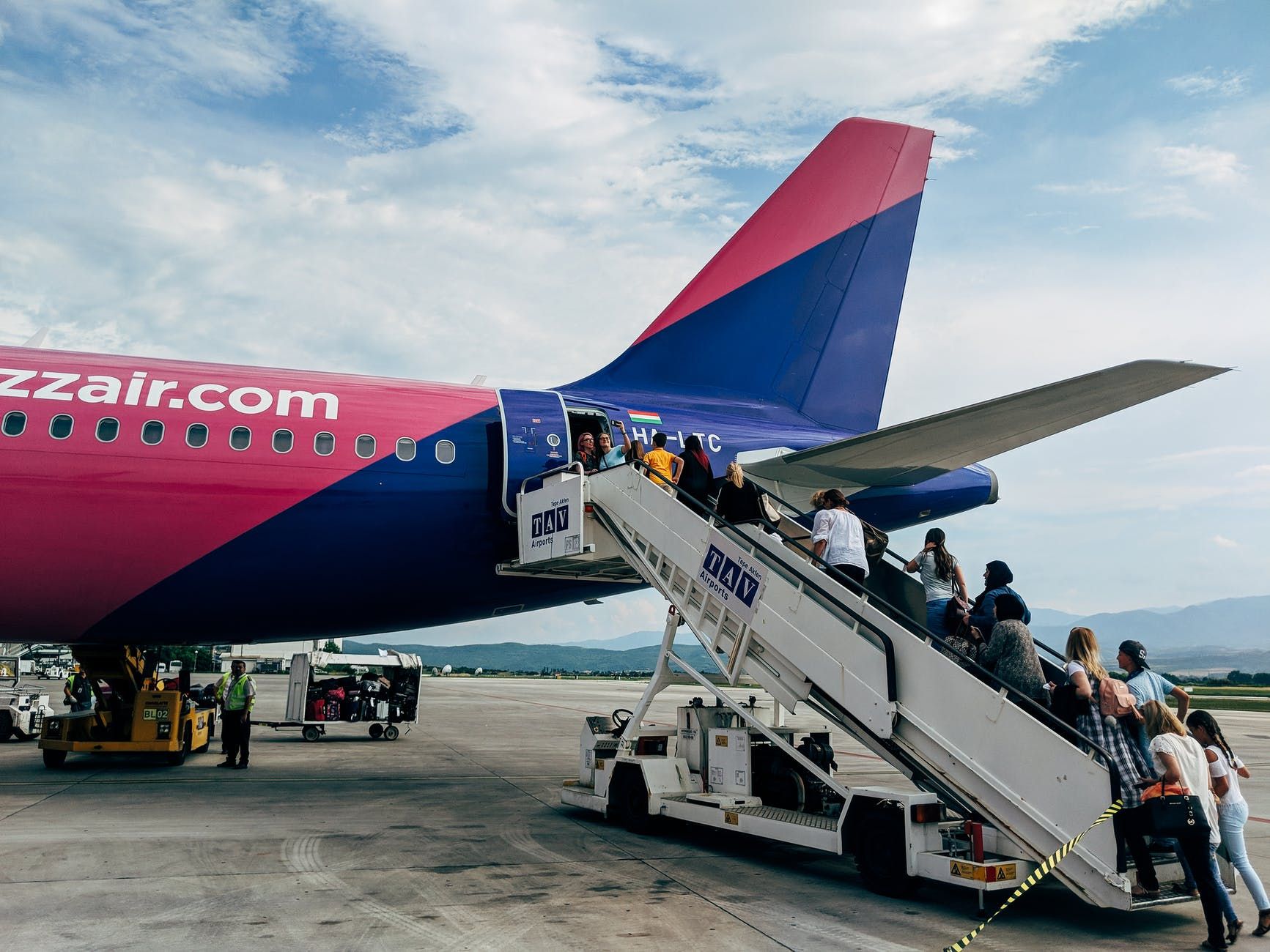 Скільки Wizz Air витрачає на перевезення одного пасажира - Travel
