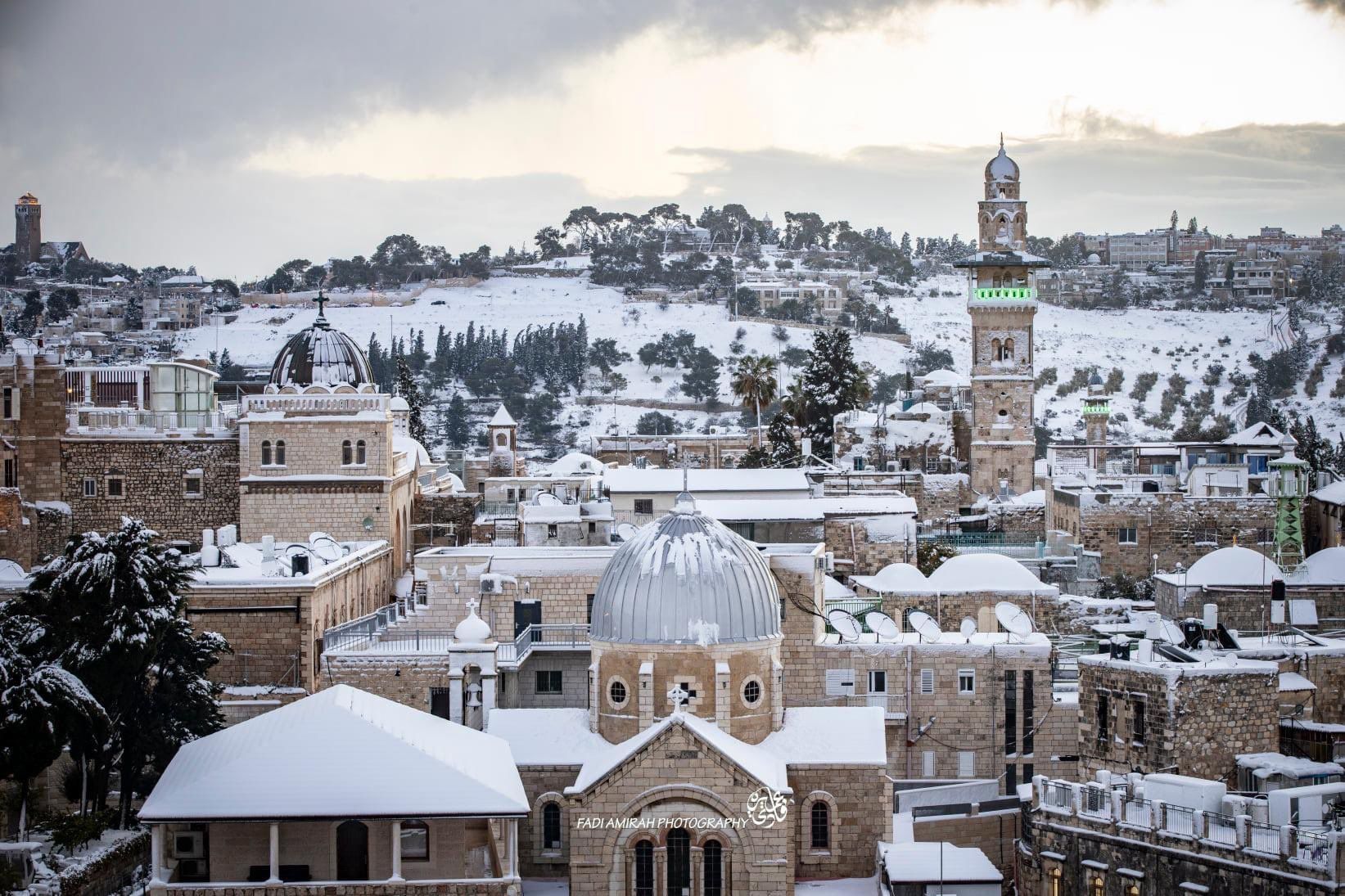 Иерусалим неожиданно засыпало снегом: сказочные фото и видео заснеженных улиц - новости Израиля - Travel