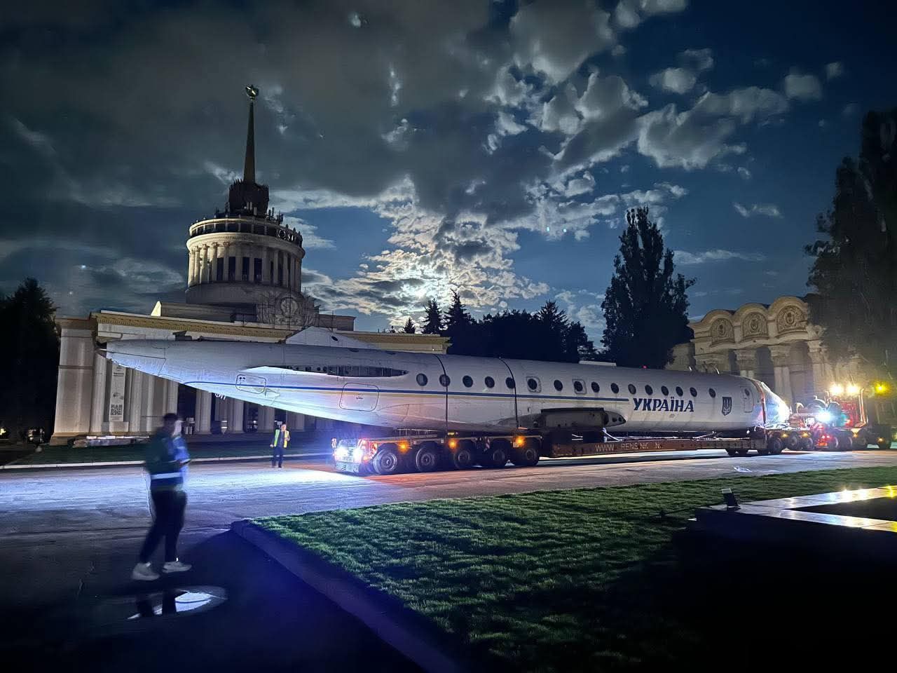 Куда пойти в Киеве на выходных - в Киеве на ВДНХ покажут самолет Ту-134 - Travel Куда пойти в Киеве на выходных - в Киеве на ВДНХ покажут самолет Ту-134 - Travel