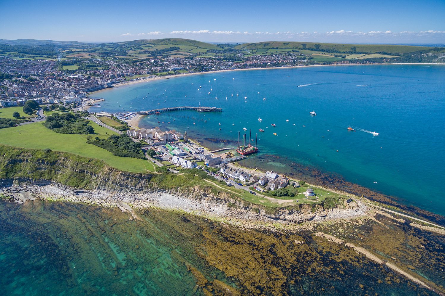 На популярном британском пляже продают домик для отдыха - какая цена - Travel