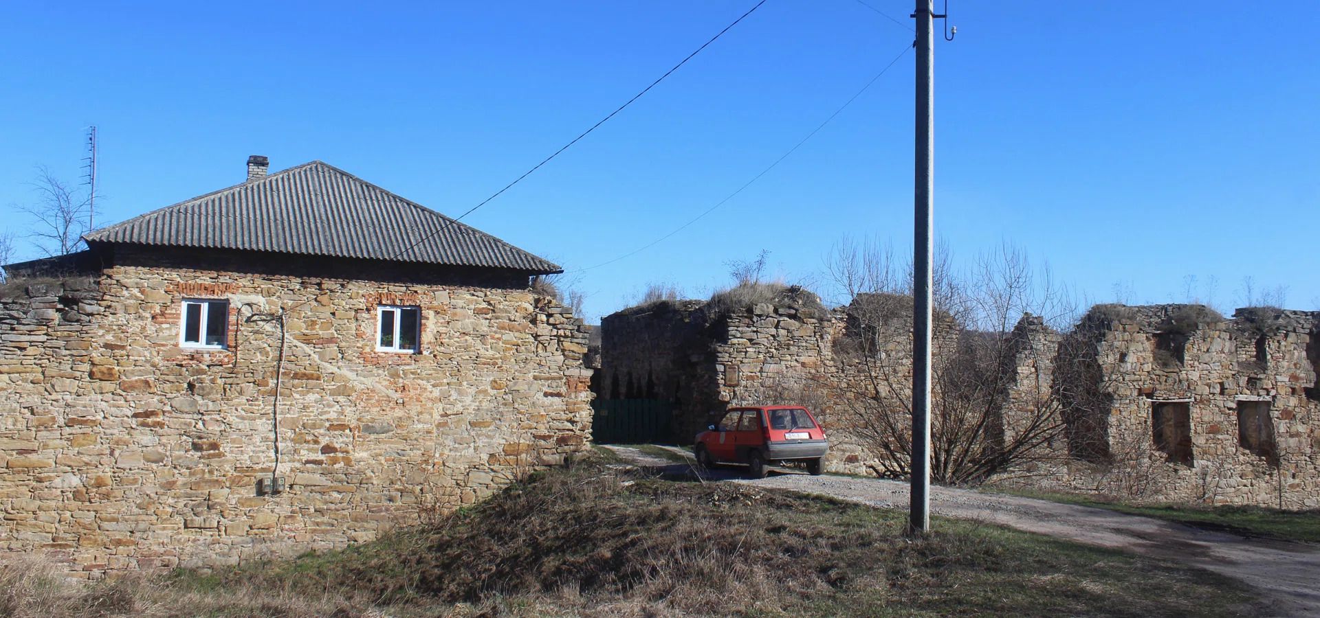 Микулинецький замок - що відомо про єдину житлову фортецю в Україні - Travel