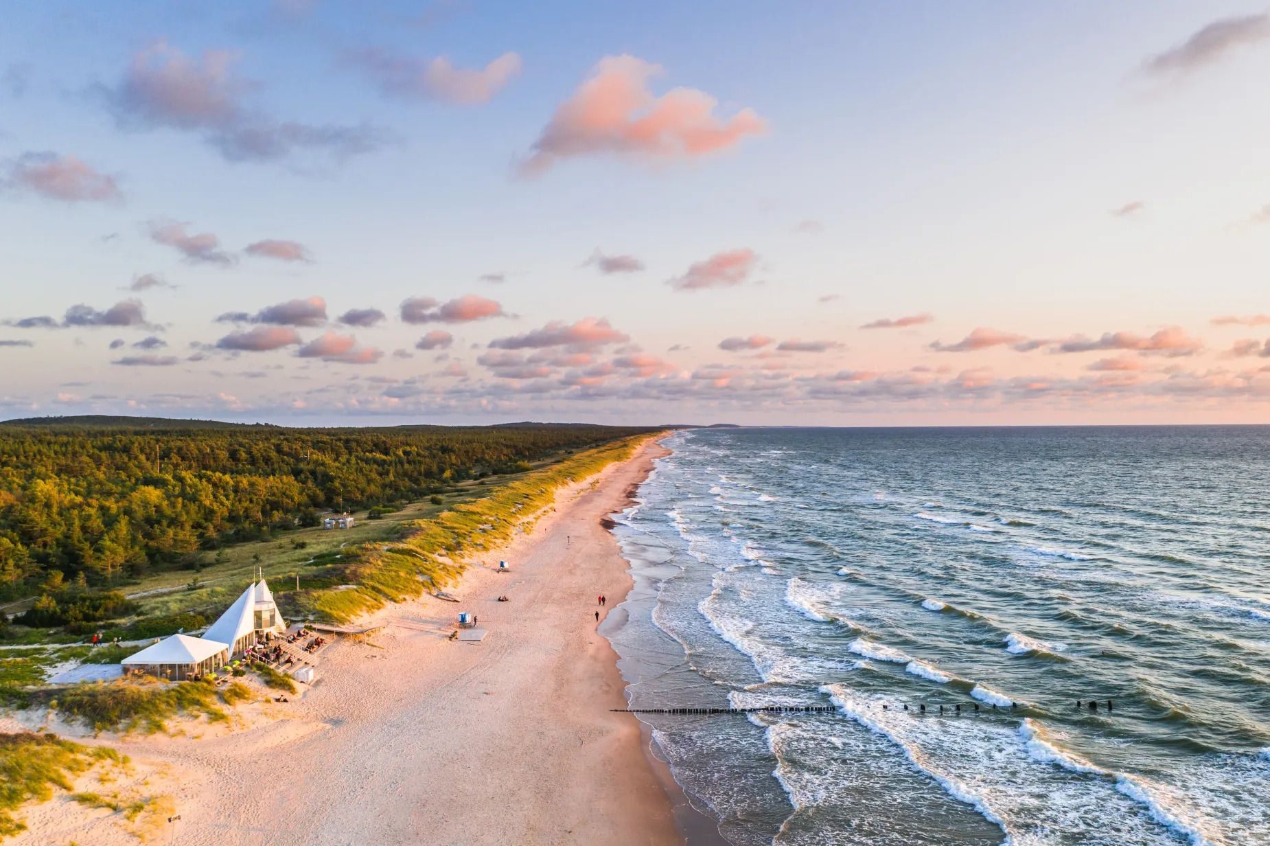 Какую страну Европы называют альтернативой средиземноморским курортам - Travel Какую страну Европы называют альтернативой средиземноморским курортам - Travel