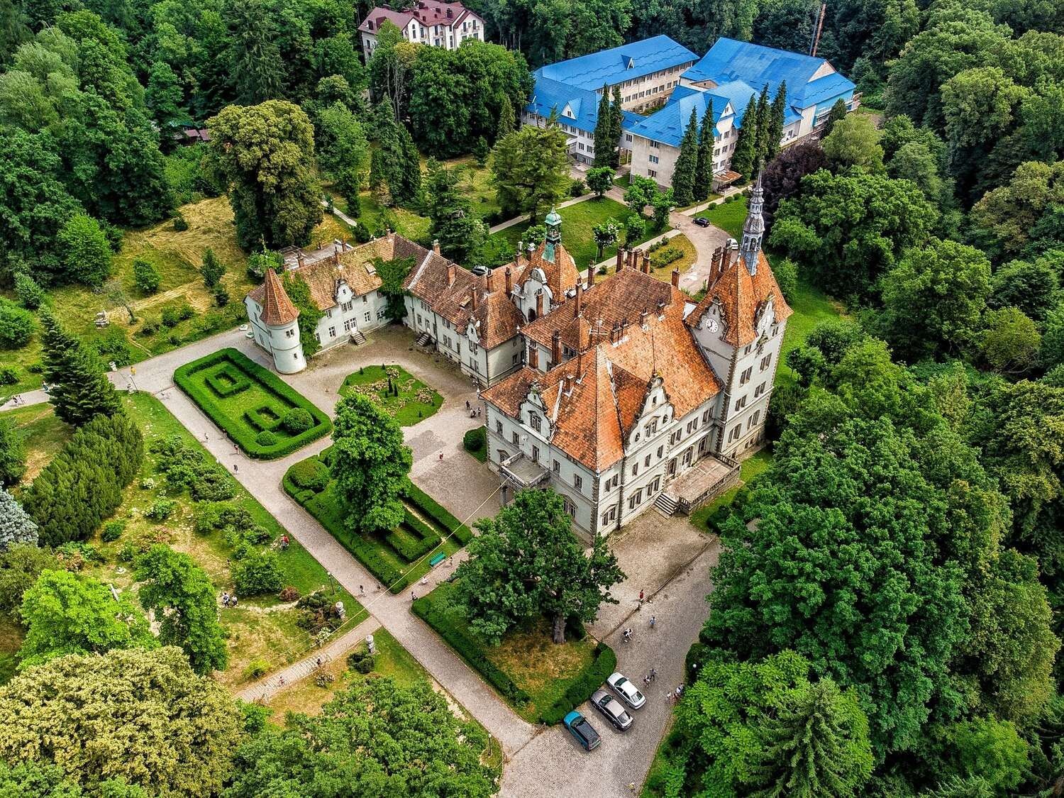 Куда пойти на Закарпатье - село-курорт с санаториями и дворцом - Travel