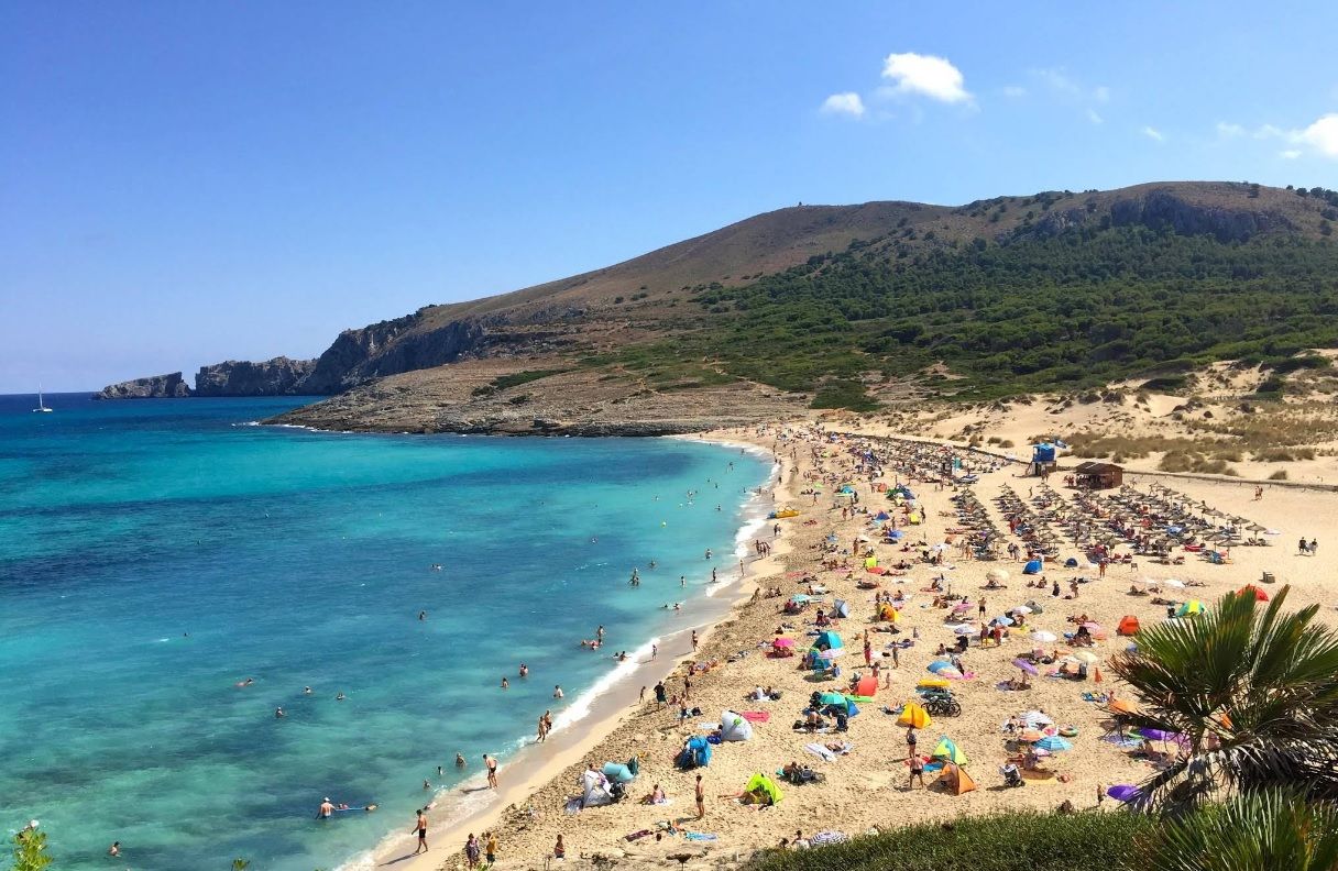 На Майорке запретили купаться на трех пляжах из-за непогоды - Travel На Майорке запретили купаться на трех пляжах из-за непогоды - Travel