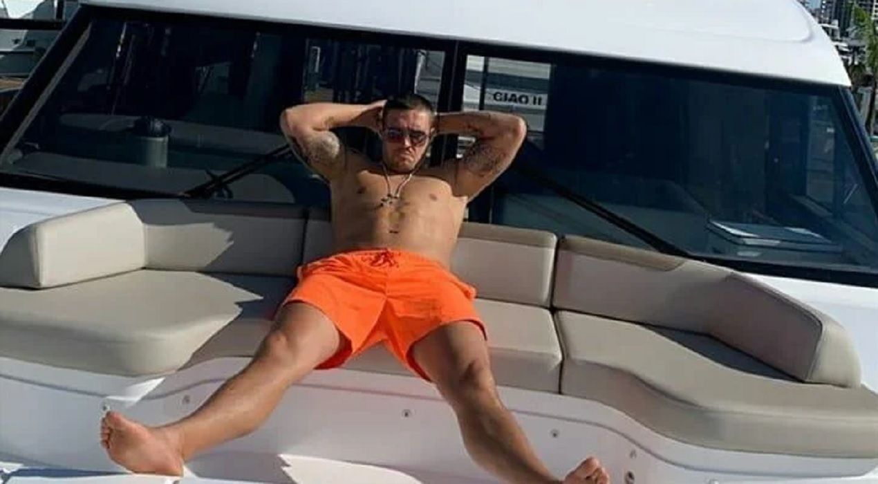 Де відпочиває Олександр Усик і діти - Усик з дружиною відпочивають за кордоном - Travel Де відпочиває Олександр Усик і діти - Усик з дружиною відпочивають за кордоном - Travel